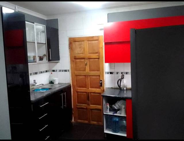 2 BEDROOM HOUSE FOR SALE IN FLEURHOF